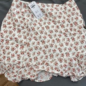 Short skirts. New condition